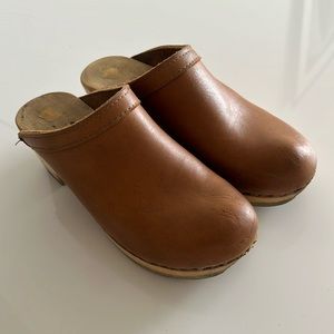 No. 6 Clogs